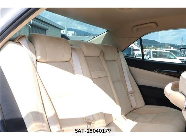 Toyota CROWN SEDAN 2016-05 8207018-8