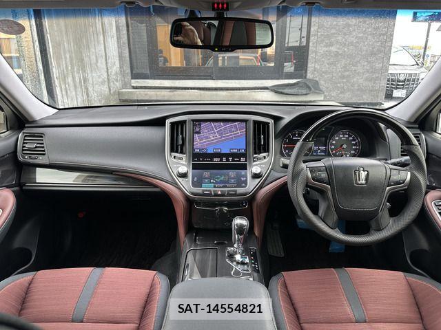 Toyota CROWN SEDAN 2013-09 8207019-9