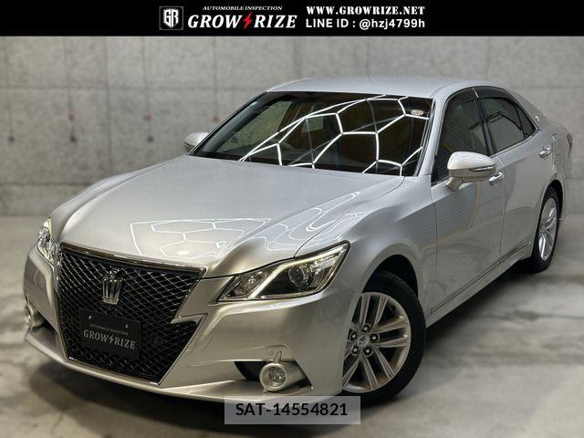 Toyota CROWN SEDAN 2013-09 8207019-2