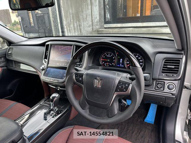 Toyota CROWN SEDAN 2013-09 8207019-7