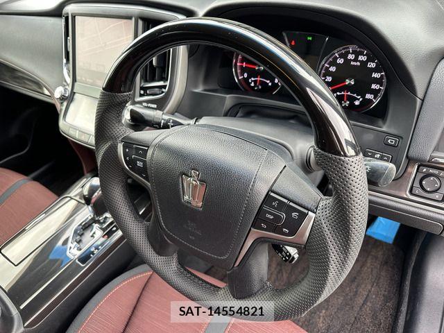 Toyota CROWN SEDAN 2013-09 8207019-8