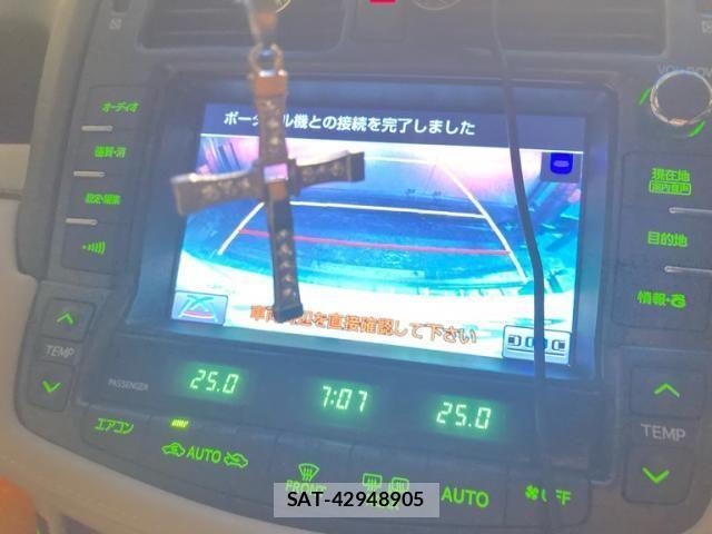 Toyota CROWN SEDAN 2011-05 8229404-18