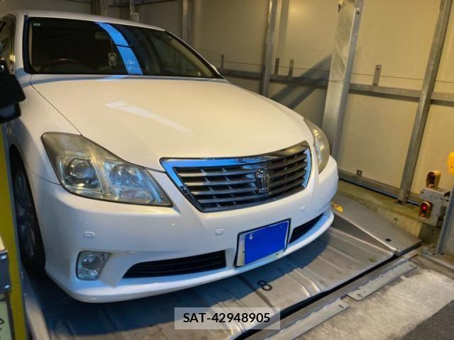 Toyota CROWN SEDAN 2011-05 8229404-1