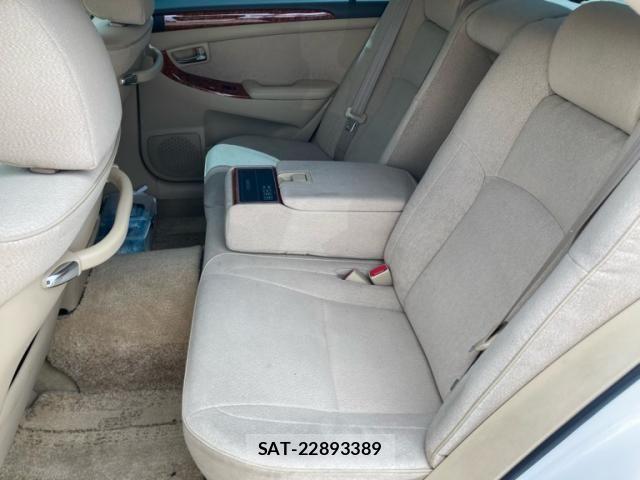 Toyota CROWN SEDAN 2005-02 8313909-10