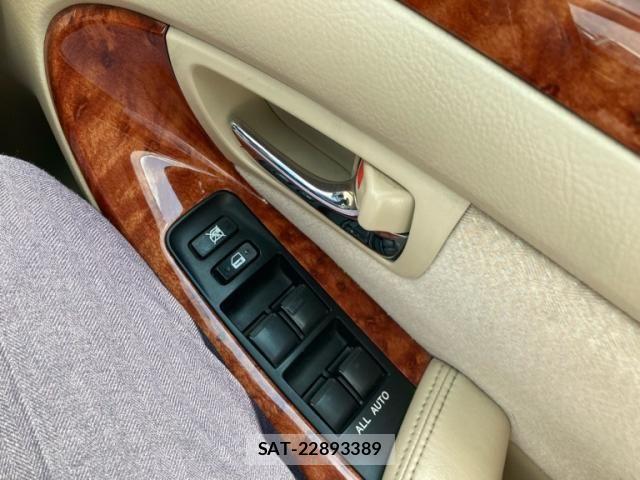 Toyota CROWN SEDAN 2005-02 8313909-15
