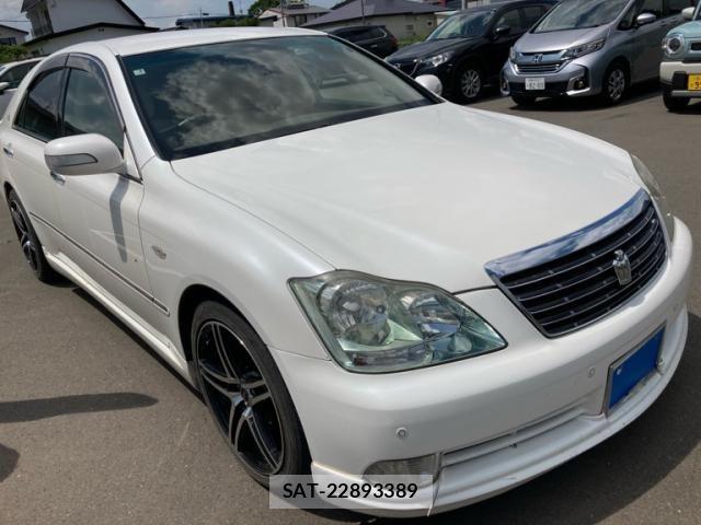 Toyota CROWN SEDAN 2005-02 8313909-1