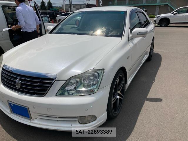 Toyota CROWN SEDAN 2005-02 8313909-2
