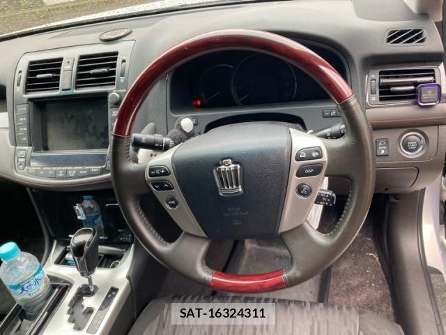 Toyota CROWN SEDAN 2010-05 8335353-14