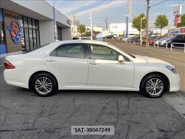 Toyota CROWN SEDAN 2012-12 8485204-17
