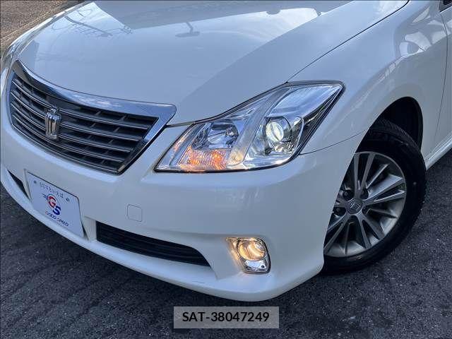 Toyota CROWN SEDAN 2012-12 8485204-19