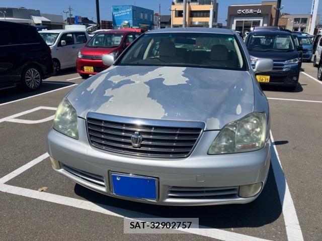 Toyota CROWN SEDAN 2005-05 8561546-1