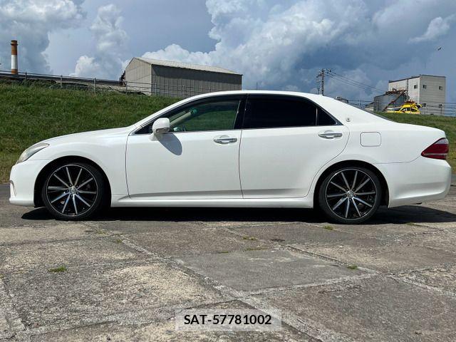 Toyota CROWN SEDAN 2012-04 8658550-12