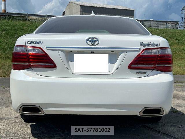 Toyota CROWN SEDAN 2012-04 8658550-15