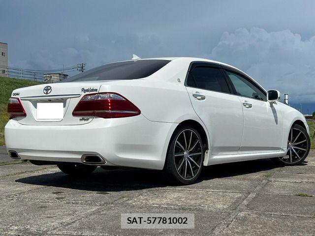 Toyota CROWN SEDAN 2012-04 8658550-16