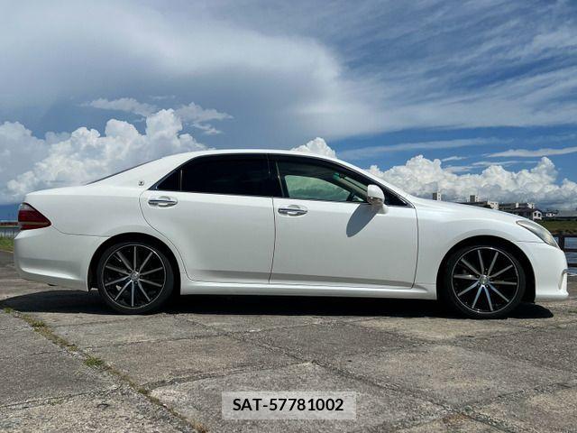 Toyota CROWN SEDAN 2012-04 8658550-4