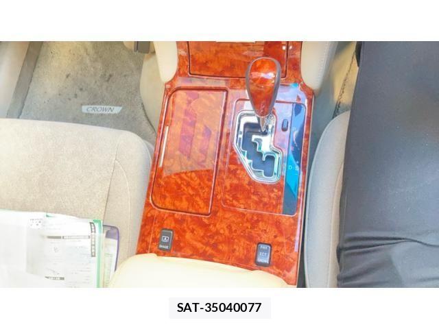 Toyota CROWN SEDAN 2004-06 8658553-21