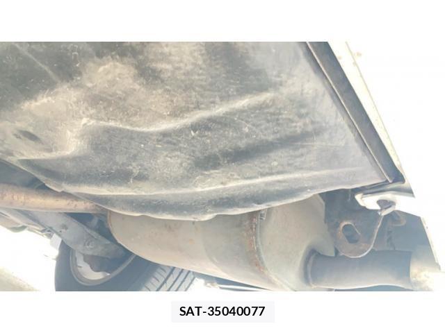 Toyota CROWN SEDAN 2004-06 8658553-6