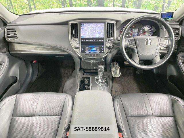 Toyota CROWN SEDAN 2013-04 8848564-1