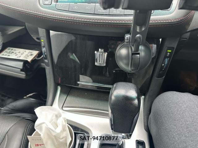 Toyota CROWN SEDAN 2010-11 8879248-14