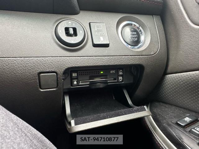 Toyota CROWN SEDAN 2010-11 8879248-18