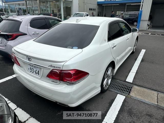 Toyota CROWN SEDAN 2010-11 8879248-1
