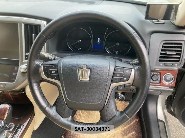 Toyota CROWN SEDAN 2012-12 8883462-12