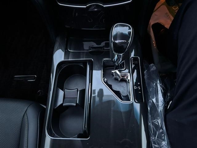 Toyota CROWN SEDAN 2015-09 474613-27