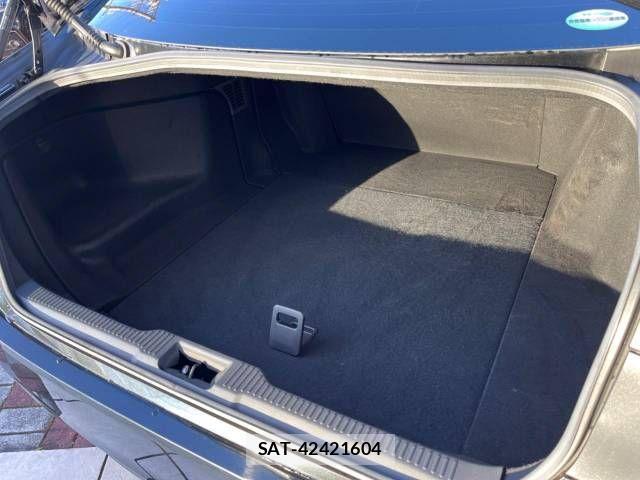 Toyota CROWN SEDAN 2018-12 638063-11