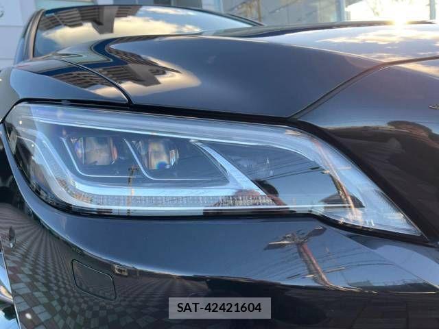 Toyota CROWN SEDAN 2018-12 638063-12