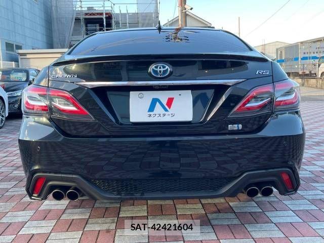 Toyota CROWN SEDAN 2018-12 638063-15