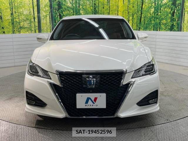 Toyota CROWN SEDAN 2015-11 688196-14