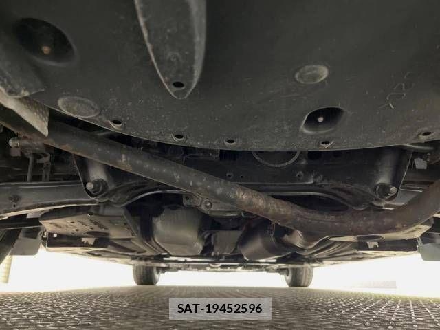 Toyota CROWN SEDAN 2015-11 688196-19