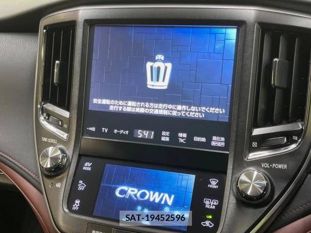 Toyota CROWN SEDAN 2015-11 688196-2