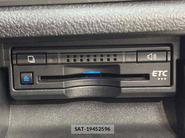 Toyota CROWN SEDAN 2015-11 688196-7