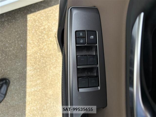 Toyota CROWN SEDAN 2022-02 787885-13