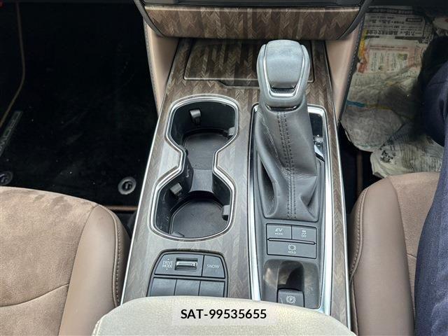 Toyota CROWN SEDAN 2022-02 787885-26