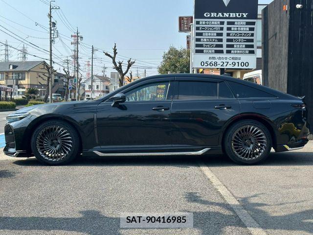 Toyota CROWN SEDAN 2023-12 833019-12