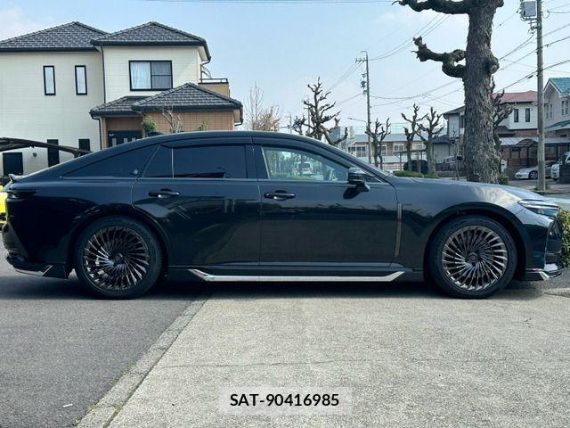 Toyota CROWN SEDAN 2023-12 833019-14