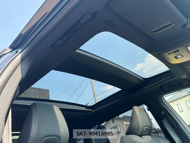 Toyota CROWN SEDAN 2023-12 833019-1