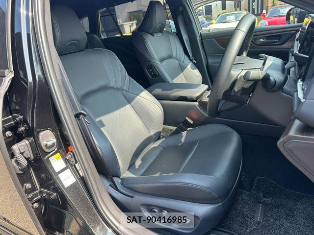 Toyota CROWN SEDAN 2023-12 833019-5