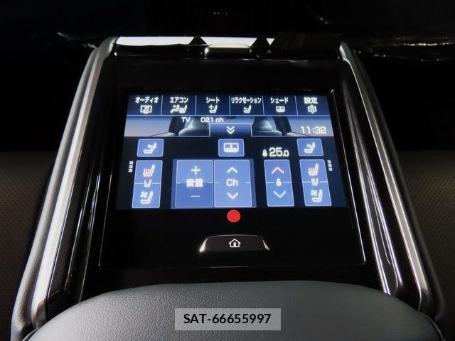 Toyota CROWN SEDAN 2023-12 1275512-24