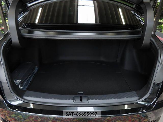 Toyota CROWN SEDAN 2023-12 1275512-25
