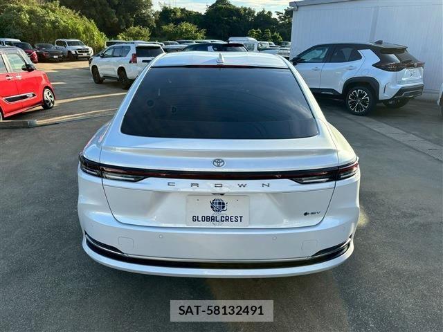 Toyota CROWN SEDAN 2024-07 1290636-9