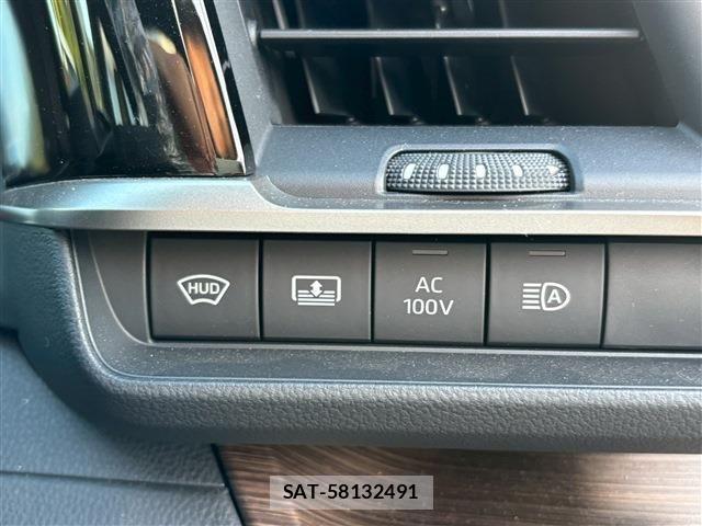 Toyota CROWN SEDAN 2024-07 1290636-17