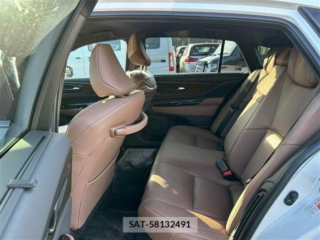 Toyota CROWN SEDAN 2024-07 1290636-3