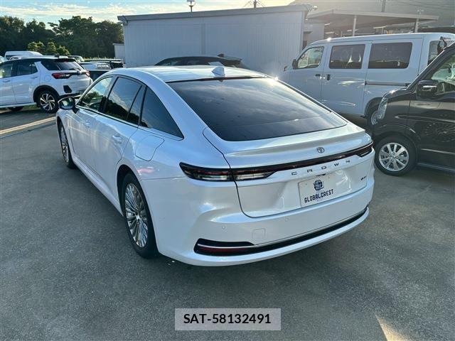 Toyota CROWN SEDAN 2024-07 1290636-8