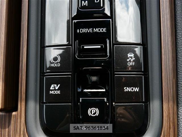 Toyota CROWN SEDAN 2024-05 1374530-9
