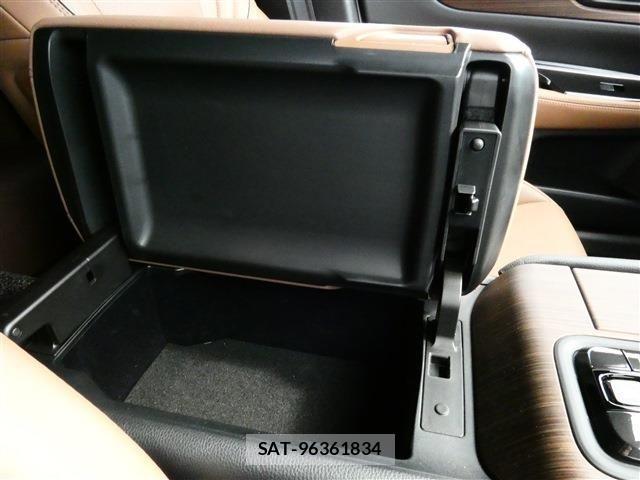 Toyota CROWN SEDAN 2024-05 1374530-11