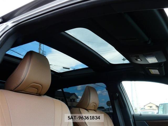 Toyota CROWN SEDAN 2024-05 1374530-1