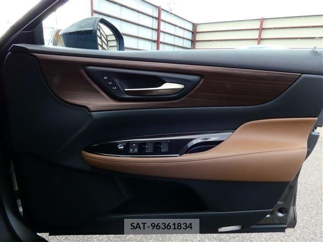 Toyota CROWN SEDAN 2024-05 1374530-21